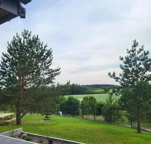 Semesterbostad Dom Nad Jeziorem W Borzechowie - Po Horyzont Borzechowo