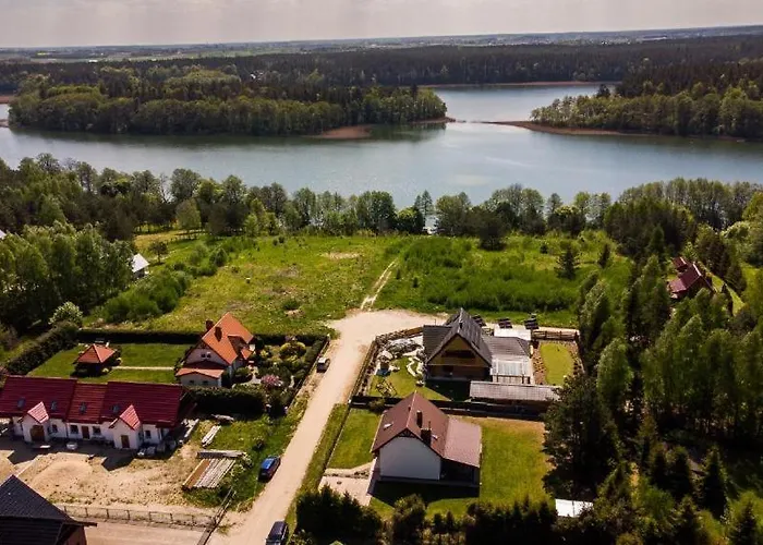 Dom Nad Jeziorem W Borzechowie - Po Horyzont Borzechowo